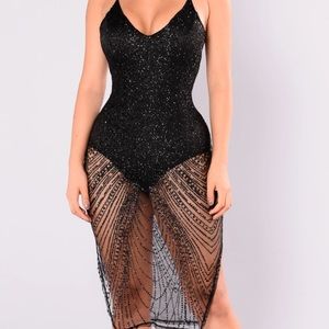 Ways to articulate glitter Dress by Fashion Nova.. NWT